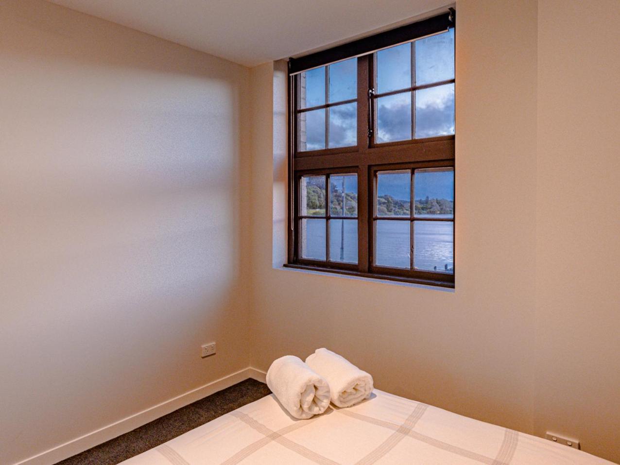 Johnston Apartments - Award-Winning Building, Your Unforgettable Stay Whanganui Esterno foto