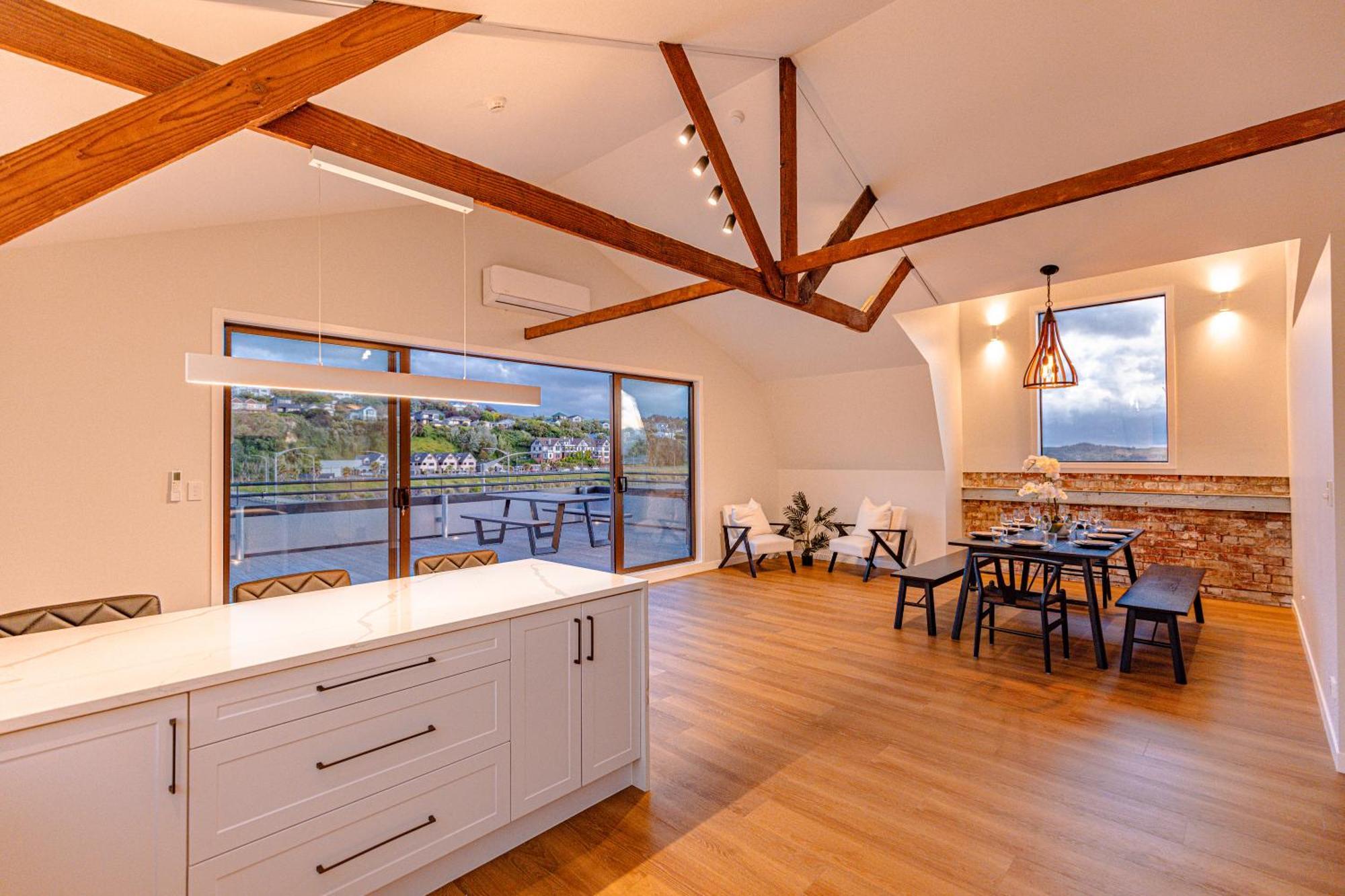 Johnston Apartments - Award-Winning Building, Your Unforgettable Stay Whanganui Esterno foto